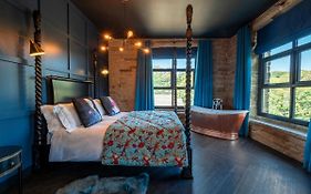 Bowers Mill Aparthotel